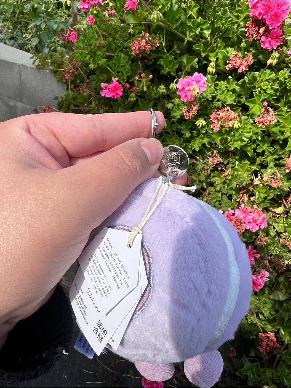 LAVENDER MACAROON PLUSH KEYCHAIN - Picture 5 of 6